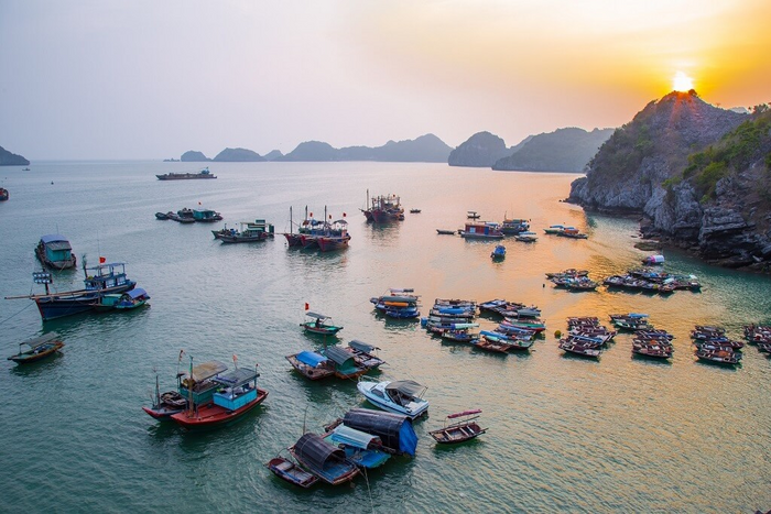 Village in Lan Ha Bay 